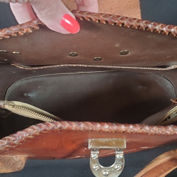 Hand Tooled Bucket Purse - Picture 8 of 13